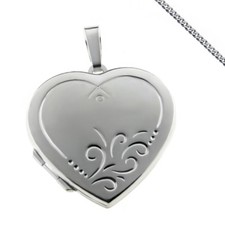 MEDALLION heart with pattern