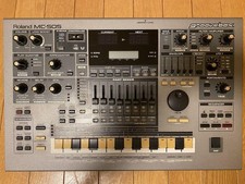 Getestet ROLAND MC-505 Groovebox MUSIC SAMPLER Rhythm Machine Sequencer Mixer