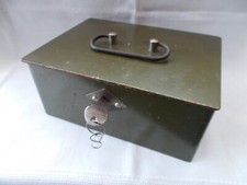 Alte Geldkassette, Kasse, Safe, Wertfach,  Oliv, Stahl, ca.20x16cm,