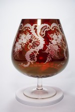 Cognac Schwenker übergroß, Überfangglas, Egermann Böhmen?, rubinrot Handschliff