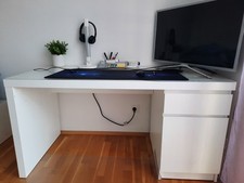 Schreibtisch MALM von IKEA