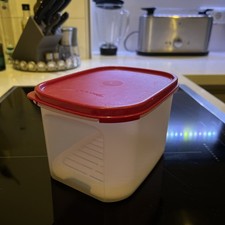 TUPPERWARE Eidgenosse Frischling 1,9 ltr. Vorratsbehälter rechteckig 1792-8 