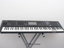 Yamaha MODX7 Workstation