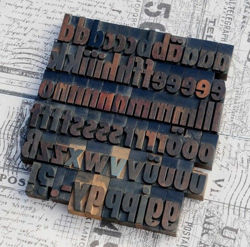 Alphabet holzbuchstaben - a-z,