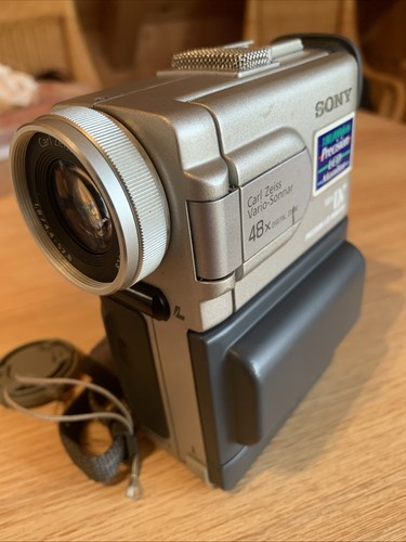 Videokamera sony dcr pc10e - videokamera, dcr-pc10e