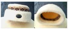 Damen -Toque -  ca. 7 cm, von MCBURN, 44% Angora, 46 % Woll,10 % Nylon. Beige.