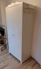 IKEA Hensvik -- Kinderkleiderschrank inkl. 16x Kleiderbügel und Kleiderhaken