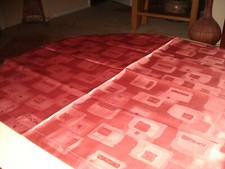 schöne himbeerfarbige Landhausdecke/ Tischdecke 90/90 cm Schweizer Qualität