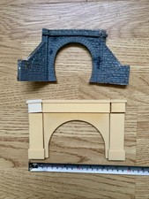 2 x Spurweite OO ~ doppelte & einzelne Tunneleingänge ~ Ziegelstil. Mit Stützmauern