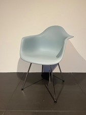 vitra Eames Plastic Armchair