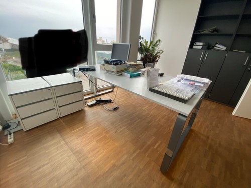 Schreibtisch