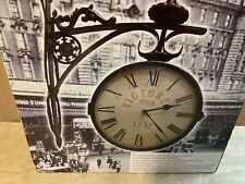 Nostalgische Wanduhr