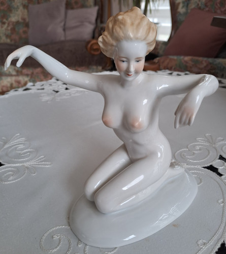 Porzellanfigur akt frau von - porzellanfigur,