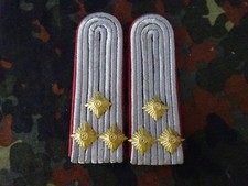 DDR NVA Dienstgrad Schulterklappen Artillerie-Truppe Offizier Oberleutnant