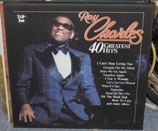 3fach- LP Ray Charles - 40 Greatest Hits in gutem Zustand