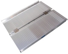 ROLLSTUHL RAMPE KLAPPBAR