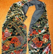 Samtschal prächtig gemustert Ornamente Ranken Blüten in harmonischen Farben TOP