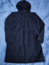 Ich Biete Einen Umstandsmantel