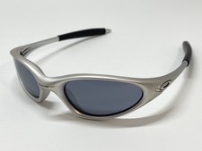 Oakley Minute Sonnenbrille FMJ