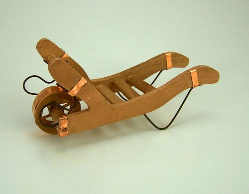 Schubkarre aus holz mit - schubkarre,