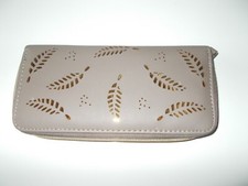 schöne Geldbörse Geldbeutel Portemonnaie für Damen Fächer Groß in beige neu