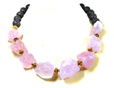 Edelsteinkette aus Lava in