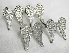 ❀  4 x Serviettenringe Engel Flügel Flügelpaar Silber Glänzend Metall Ringe GW