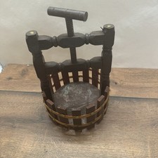 Titel (max. 55 Zeichen) „Miniatur Weinpresse Holz – rustikale Deko Handarbeit