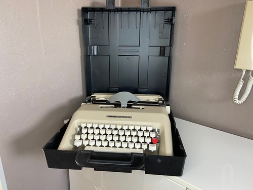 Schreibmaschine olivetti - schreibmaschine,