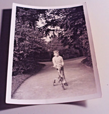 Altes Foto kleiner Junge Kind