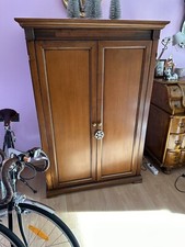 Italienische TV/Music Schrank aus Holz, Aus SEGMULLER mit Rechnung.