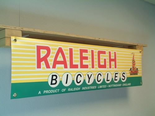 Raleigh banner classic vintage - banner,