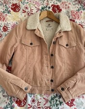 Hübsche gefütterte Cordjacke