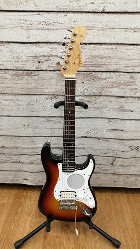 Fender japan st champ - /,