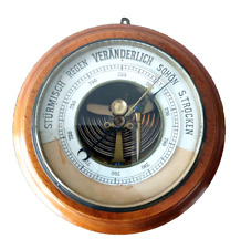 Schönes, altes rundes Barometer