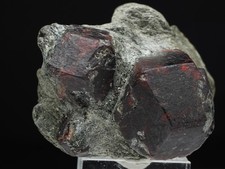 Granat, Var. Almandin