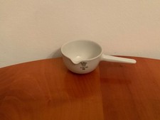 1 kleiner Stieltiegel mit