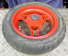 Hinterrad mit Bereifung