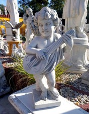 Steinfigur "Putte mit