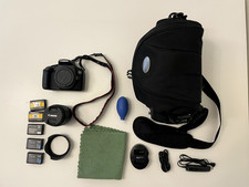 Canon EOS 1300D Digitalkamera - Schwarz als Set - guter gebrauchter Zustand