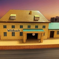 Bahnhof Wildbach, aus  Sperrholz     30 x 13 x 15 cm - Spur H0
