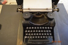 Schreibmaschine Olympia FILIA