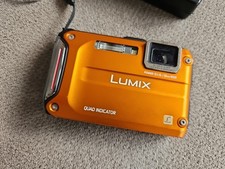 Panasonic LUMIX DMC-FT4 Digitalkamera - silber, wasserdicht