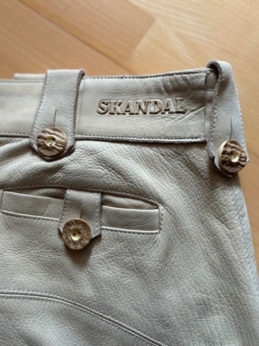 Skandal lederoutfit - skandal,