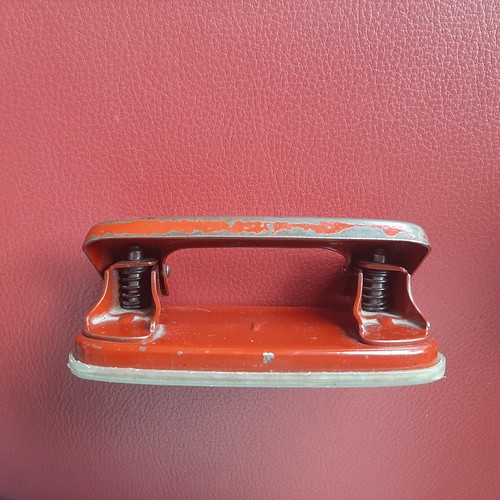 Kleiner locher antik - locher,