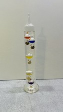 Galileo Thermometer aus Glas – ca. 24 cm hoch