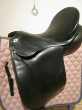 Schumacher Sattel Dressur Profi Kammerweite 30 Sitzgröße 1 = 16,5" gut erhalten
