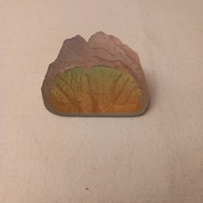 Glas Skulptur " Gebirgslandschaft " mit Farbwechsel Effekt - 7 cm lang - LOOK !