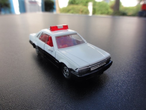 Tomica nissan cedric door h - tomica,