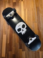Skateboard Zero Schwarz Weiß